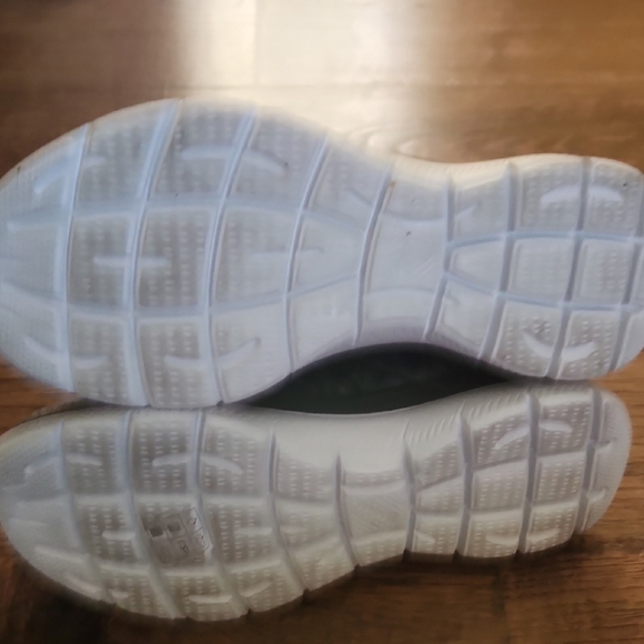 Skechers Women's Gray Slip On Sneakers - Picture 5 of 6